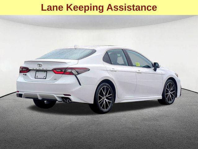 Photo of 2024 Ice Cap Toyota Camry