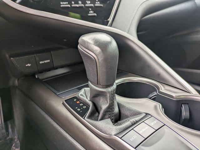 Photo of 2024 Ice Cap Toyota Camry