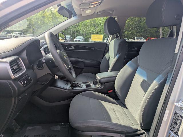 Photo of 2019 Sparkling Silver Kia Sorento