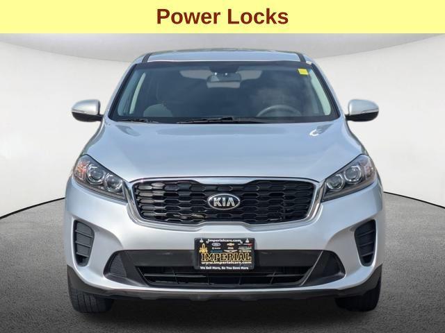 Photo of 2019 Sparkling Silver Kia Sorento