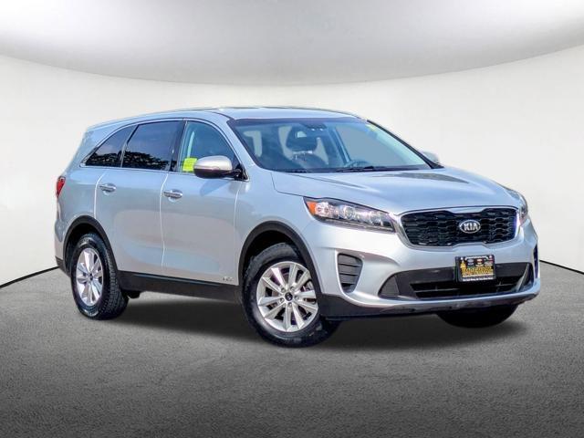 Photo of 2019 Sparkling Silver Kia Sorento