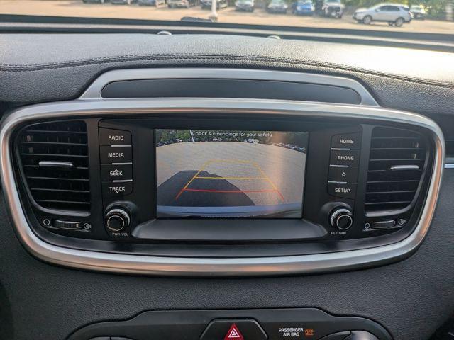 Photo of 2019 Sparkling Silver Kia Sorento