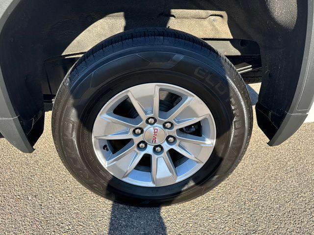 Photo of 2021 Summit White GMC Sierra 1500