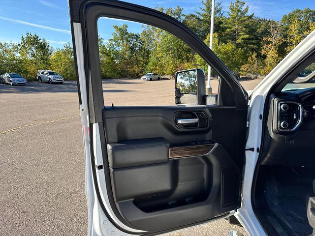 Photo of 2021 Summit White GMC Sierra 1500