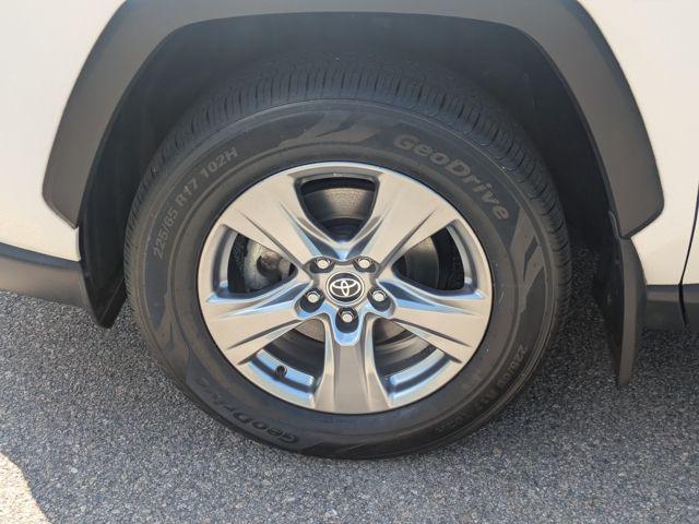 Photo of 2023 Ice Cap Toyota RAV4 Hybrid