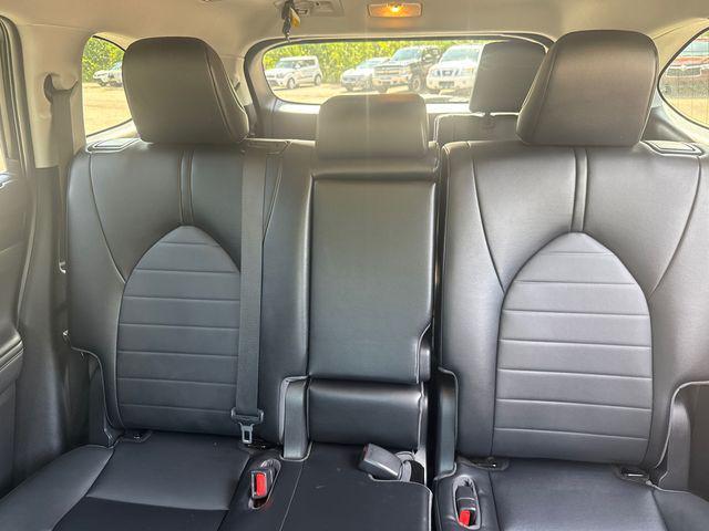 Photo of 2023 Midnight Black Metallic Toyota Highlander