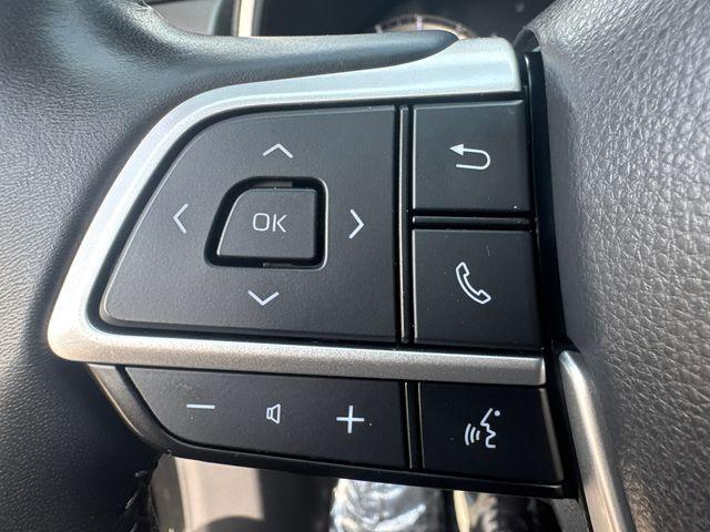 Photo of 2023 Midnight Black Metallic Toyota Highlander