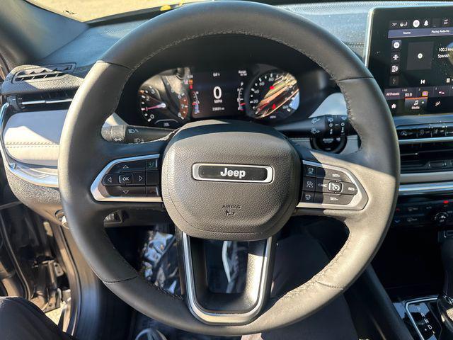 Photo of 2023 Granite Crystal Metallic Clearcoat Jeep Compass