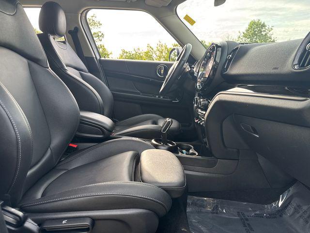 Photo of 2024 Momentum Grey MINI Countryman