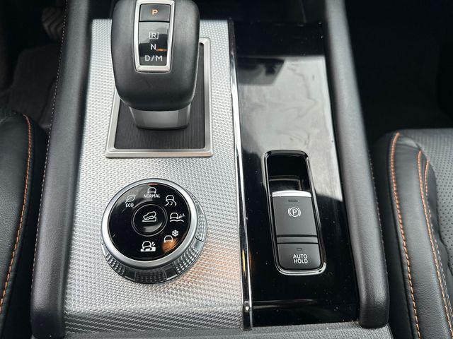 Photo of 2022 White Diamond Mitsubishi Outlander