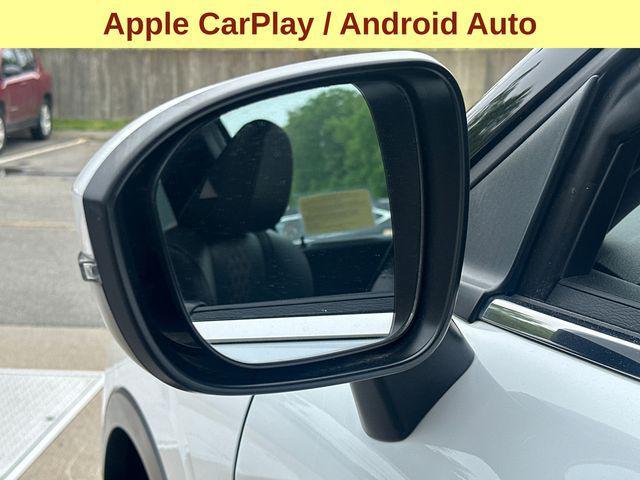 Photo of 2022 White Diamond Mitsubishi Outlander