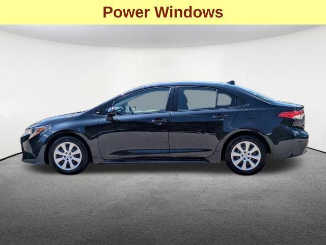 Photo of 2022 Black Sand Pearl Toyota Corolla