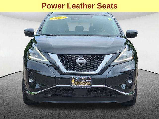 Photo of 2024 Super Black Nissan Murano
