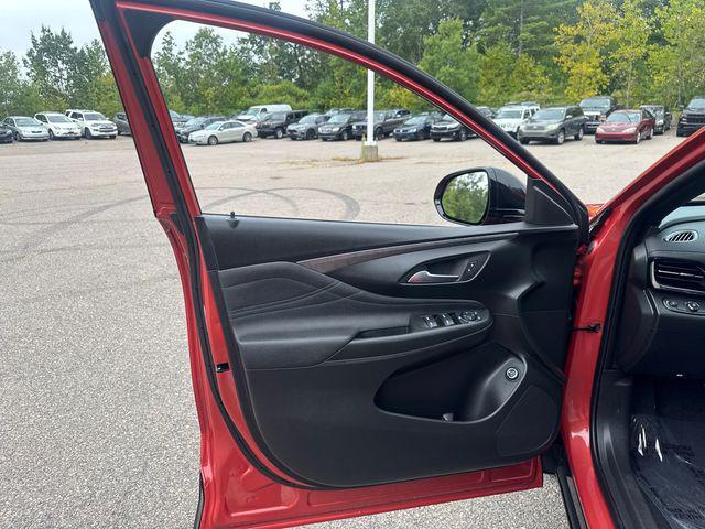 Photo of 2024 Sunrise Red Metallic Buick Envista