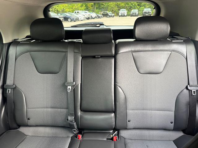 Photo of 2024 Runway Red Kia Niro