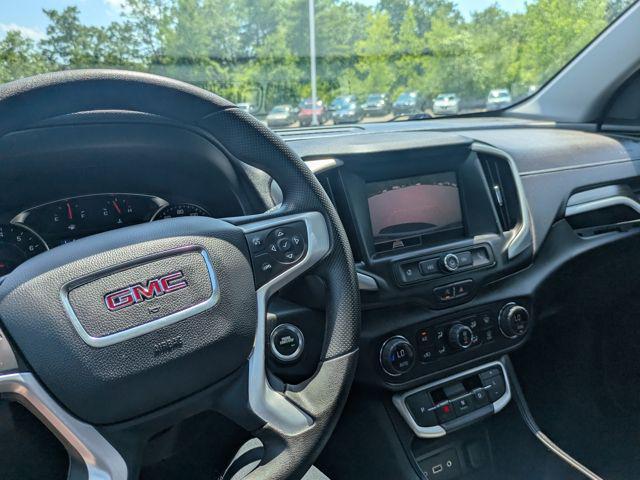 Photo of 2023 Summit White GMC Terrain