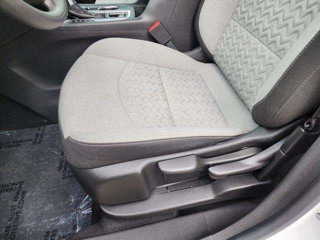 Photo of 2023 Summit White Chevrolet Equinox