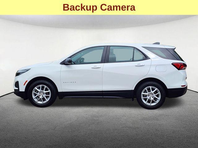 Photo of 2023 Summit White Chevrolet Equinox