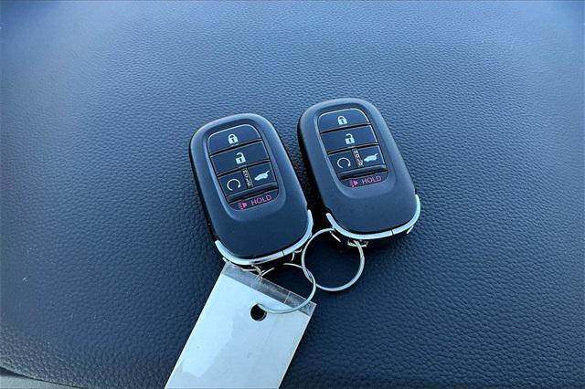 Photo of 2024 sparkle silver metallic Honda CR-V