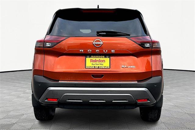 Photo of 2022 Sunset Drift Chromaflair/Super Black Nissan Rogue