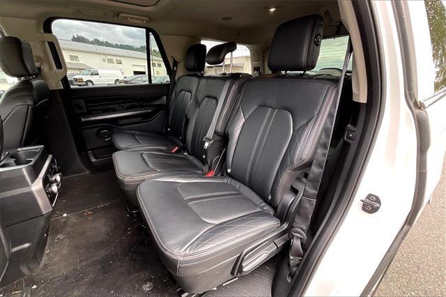 Photo of 2018 White Platinum Ford Expedition