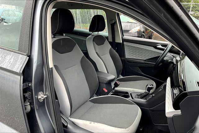 Photo of 2024 Platinum Gray Metallic Volkswagen Taos