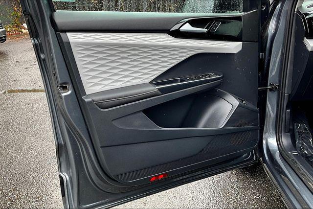 Photo of 2024 Platinum Gray Metallic Volkswagen Taos