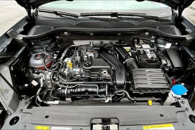 Photo of 2024 Platinum Gray Metallic Volkswagen Taos