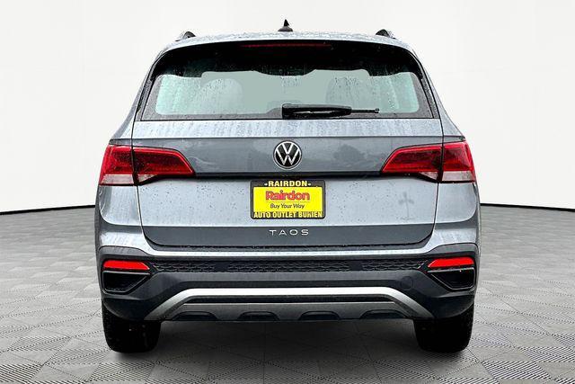 Photo of 2024 Platinum Gray Metallic Volkswagen Taos