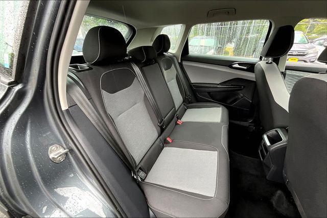 Photo of 2024 Platinum Gray Metallic Volkswagen Taos
