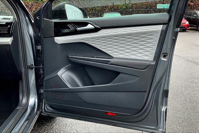 Photo of 2024 Platinum Gray Metallic Volkswagen Taos