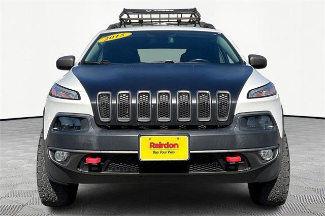 Photo of 2015 Bright White Clearcoat Jeep Cherokee
