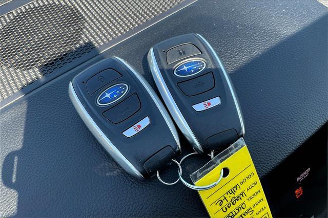 Photo of 2020 Crystal White Pearl Subaru Outback