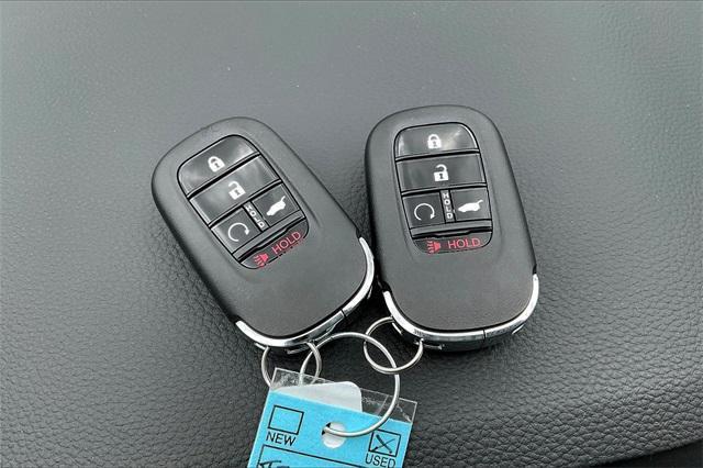 Photo of 2026 Urban Gray Pearl Honda CR-V Hybrid