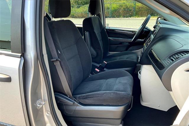 Photo of 2016 Billet Silver Metallic Clearcoat Dodge Grand Caravan
