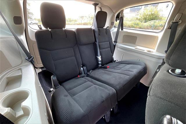 Photo of 2016 Billet Silver Metallic Clearcoat Dodge Grand Caravan