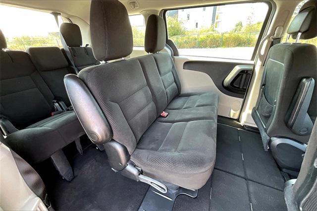 Photo of 2016 Billet Silver Metallic Clearcoat Dodge Grand Caravan