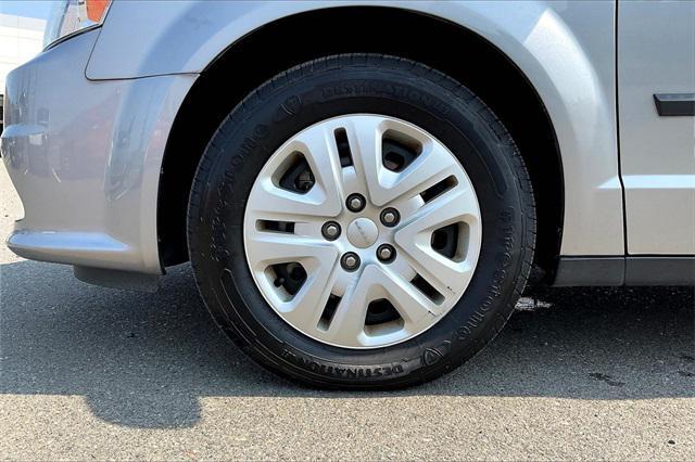 Photo of 2016 Billet Silver Metallic Clearcoat Dodge Grand Caravan