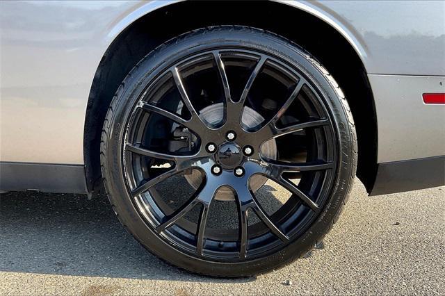 Photo of 2015 Billet Silver Metallic Clearcoat Dodge Challenger