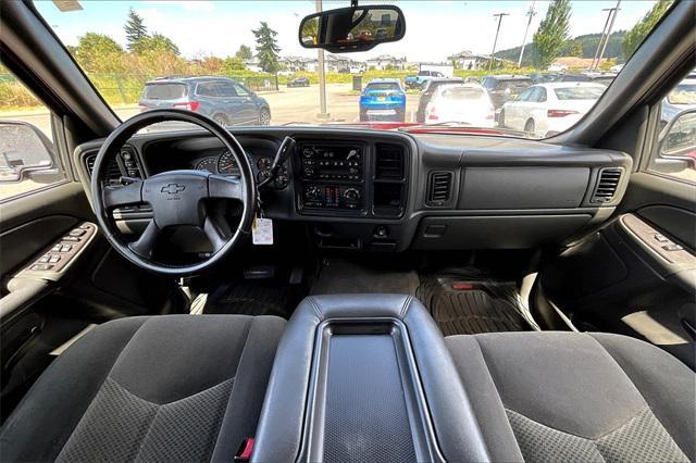 Photo of 2006 Victory Red Chevrolet Silverado 1500