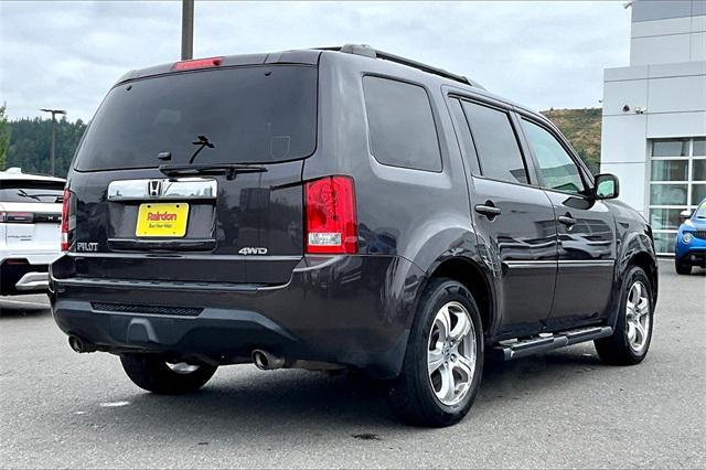 Photo of 2012 Dark Amber Metallic Honda Pilot