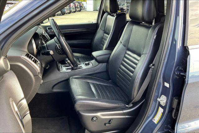 Photo of 2020 Slate Blue Pearlcoat Jeep Grand Cherokee