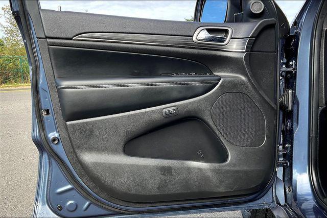 Photo of 2020 Slate Blue Pearlcoat Jeep Grand Cherokee