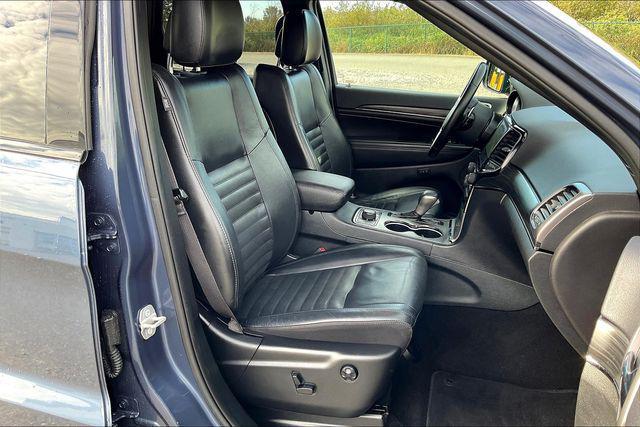 Photo of 2020 Slate Blue Pearlcoat Jeep Grand Cherokee