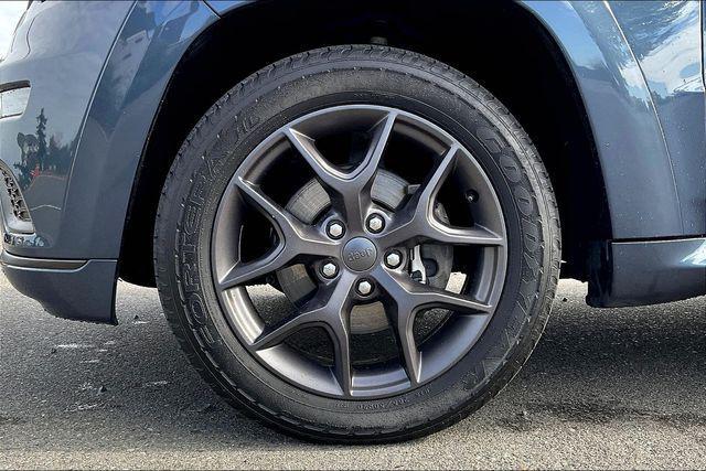 Photo of 2020 Slate Blue Pearlcoat Jeep Grand Cherokee