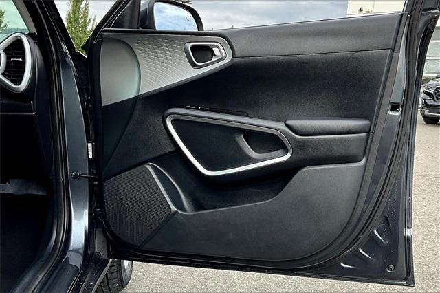 Photo of 2022 Gravity Gray Kia Soul