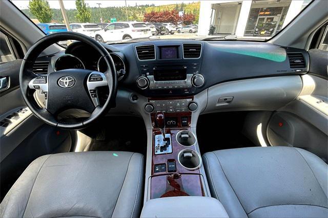 Photo of 2012 Sizzling Crimson Mica Toyota Highlander