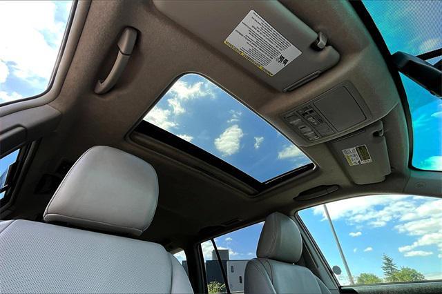 Photo of 2012 Sizzling Crimson Mica Toyota Highlander