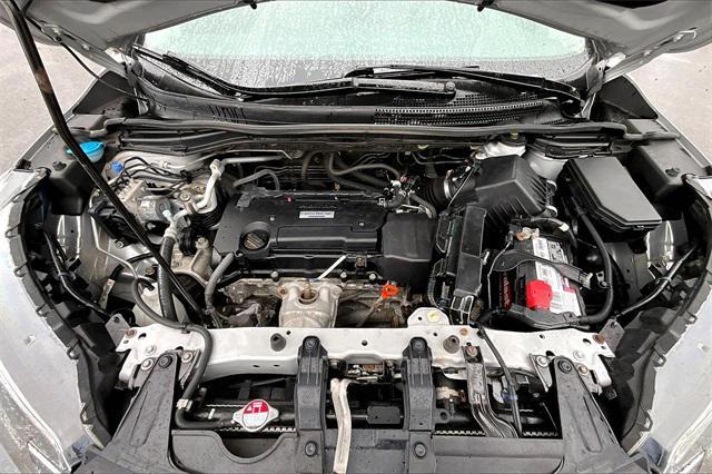 Photo of 2016 Alabaster Silver Metallic Honda CR-V