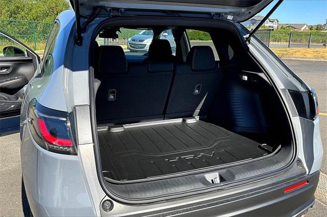 Photo of 2025 Urban Gray Pearl Honda HR-V